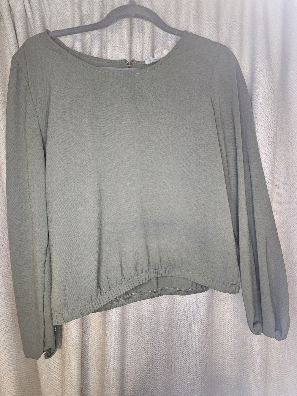 Women's Sage Green Long-Sleeve Blouse